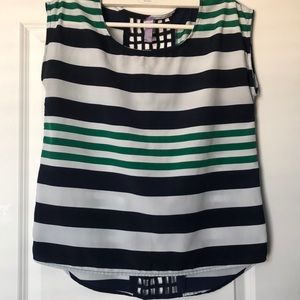 Great summer top! Cap sleeve & light weight!